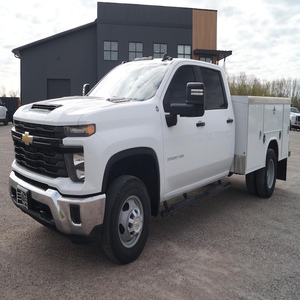 Camioneta de Servicio Usada Chevrolet Silverado 3500 Crew Cab 2024 Lista para Enviar, Plástico de Grado Industrial, 3 Años de Garantía - Product Image 1