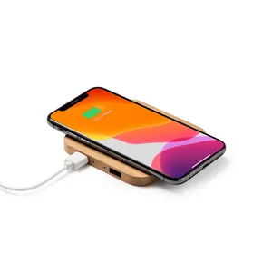 Base di Ricarica Wireless Personalizzata Tallio per Gadget da Ufficio - Product Image 3