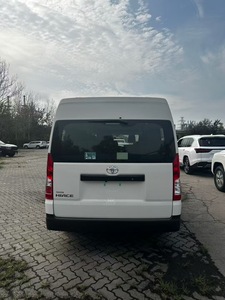 Nuevo Modelo 2024 de Hiace Edición Deluxe de 4 Asientos, Minibús con Transmisión Automática, Diésel Turbo Euro VI, en Venta - Product Image 1