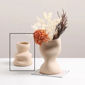 Black Simple <b>Vase</b> With Gold Detailing Perfect <b>For</b> Bedroom Study Desk Living Room Lounge And Creative Gift Or <b>Decorative</b> Use - Product Image 5