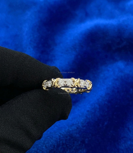 แหวนแต่งงาน Eternity X Ring สองสีทอง ประดับเพชร 16 เม็ด แหวน X แบบไขว้ ของขวัญเครื่องประดับเจ้าสาวสุดหรูแบบมินิมอล - Product Image 4