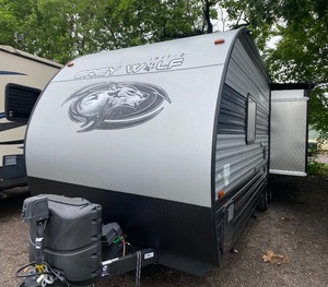 2021 F-o-r-e-s-t R-i-v-e-r RV C-h-e-r-o-k-e-e G-r-e-y W-o-l-f 23MK prêt à être vendu - Product Image 3