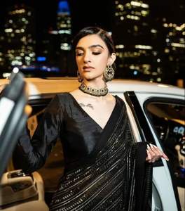 Te presentamos la colección de Saree de ropa de fiesta más hermosa - Product Image 2