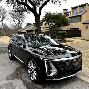Cadillac Lyriq RWD Edición Debut 2023, 100 Millas, 340 CV, Crossover Eléctrico, Batería de 102 kWh, Mayormente Sin Modificar, Fabricado en Emiratos Árabes Unidos - Product Image 1