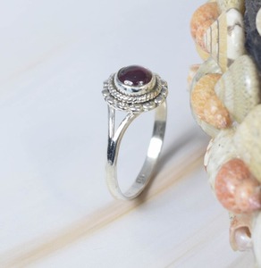 Bague grenat en argent sterling 925 avec pierres précieuses Bague grenat à la mode Bijoux de mode 925 Bague simple faite à la main pour filles en argent estampillé - Product Image 3