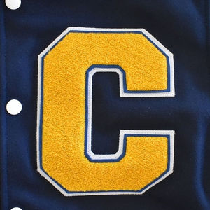 แพทช์ปักผ้าเชนิลล์แบบกำหนดเองสำหรับเครื่องแต่งกาย อุปกรณ์เสริม งานสิ่งทอ ให้การเย็บที่เรียบร้อยและดีไซน์ที่น่าดึงดูด - Product Image 2