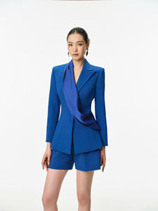 Costume de blazer et short pour femme en bleu royal, coton de qualité supérieure, soie, poly, élasthanne, luxe moderne, OEM/ODM - Product Image 4