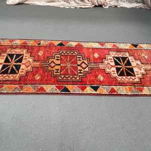 พรมวิ่งสไตล์ตุรกีโบราณ ขนาด 2.9x11.7 ฟุต พรมขนสัตว์สีแดง - Product Image 5
