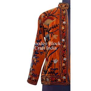 Veste en velours Suzani élégante, faite à la main, courte, brodée, style indien bohème, florale, chaude pour l'hiver, vêtement d'extérieur, cadeau pour femmes - Product Image 3