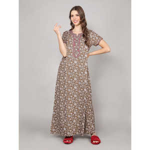 Chemise de nuit d'été alpine personnalisable brodée en tissu avec poche latérale et cordon de serrage pour mariées ODM - Product Image 4