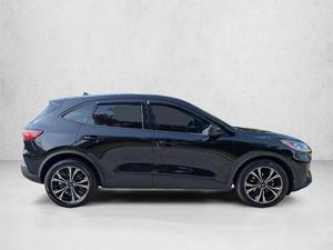 MEILLEUR VENDEUR ! Véhicule personnel d'occasion : SUV hybride Ford Escape SE 2022 à traction avant et boîte automatique - Product Image 3