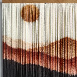 Arte de Pared de Macramé con Diseño de Sol y Montañas para un Regalo Hermoso, Decoración de Pared Elegante y Decoración del Hogar Inspirada en la Naturaleza de la India - Product Image 1