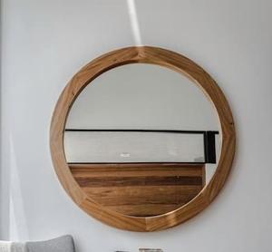 Cadre de miroir mural en bois de haute qualité avec un savoir-faire haut de gamme pour la maison et les bureaux - Product Image 3