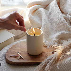 Private Label Unique Ceramic Jar <b>Essential</b> <b>Oil</b> <b>Candle</b> Handmade Bougie Scented Soy Wax <b>Candles</b> - Product Image 2