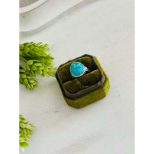 Bague en turquoise de Kingman du sud-ouest et argent sterling, taille 7.75, incrustation sertie clos sur acier inoxydable avec placage or rose 18 carats, cadeau - Product Image 4