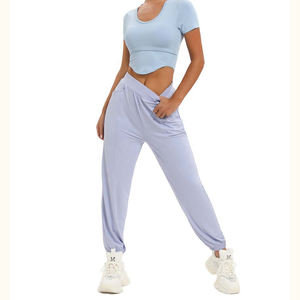 Vêtements de sport d'été de haute qualité pour femmes, survêtements à logo personnalisé, survêtement ample, respirant, décontracté, grande taille pour femmes - Product Image 1