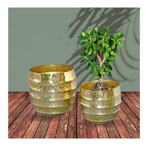 Juego de 2 maceteros de latón de primera calidad para estética interior contemporánea con soporte de metal Negro estilo interior moderno - Product Image 2