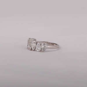 1.9 TCW poire taille laboratoire cultivé diamant alliance 18kt or massif Style classique or certifié anniversaire cadeau anneaux à la mode - Product Image 2