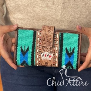 Mano Tooled Western Saddle Blanket Floral Aces Bifold Clutch Mujeres Vintage Moda Cartera de cuero genuino - Product Image 1