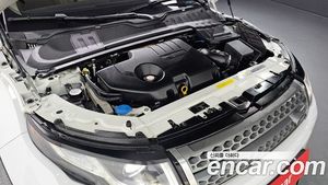 Land Rover Range Rover Evoque 2.0 TD4 SE 2017 en Buen Estado, Auto Usado Coreano en Venta, 300auto Export - Product Image 3