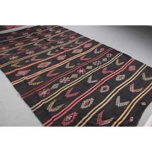 Alfombra Turca Vintage de 7,3x12,5 pies, Alfombra Extra Grande, Alfombra Negra de Kilim con Diseño de Patchwork - Product Image 2