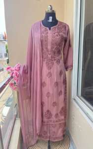 Elegante conjunto pakistaní de Salwar Kameez con Kurti y Flairy Palazzo Elegant Party Wear Kurta para mujer a precio mayorista - Product Image 4