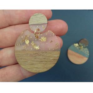 Pendientes Modernos de Resina y Madera para Niñas, Joyería Ligera Hecha a Mano, para Uso Diario y Fiestas - Product Image 1