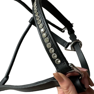 Nouvelle bride de cheval en cuir noir élégante de qualité supérieure, réglable, avec muserolle rembourrée, détails en cristal, haute qualité ADIBA OVERSEAS - Product Image 4