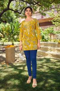 Venta al por mayor de camisetas cortas con estampado de lámina de algodón para mujer con protección solar y secado rápido para ropa informal y de fiesta tarifa al por mayor - Product Image 3