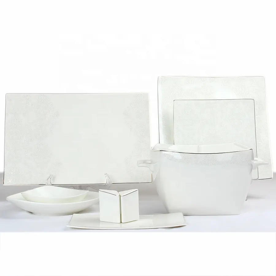 Piatto per caricabatterie in porcellana di lusso Set di stoviglie in ceramica Bone China di alta qualità classico di nuovo design di forma quadrata