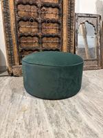 Pouf d'appoint moderne en bois pour siège pouf ottoman couleurs personnalisées tissu pour appartement ou villa salon banc ou repose-pieds