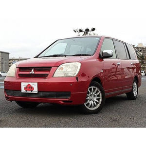 Vehículo japonés usado Mitsu-bishi Dion MPV elegante, fiable y espacioso a la venta en todo el mundo - Product Image 3