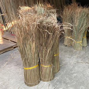 Meilleur prix de gros rouleau de toit de palmier toit tiki rouleaux de paille d'herbe de bar extérieur du meilleur fournisseur - Product Image 2