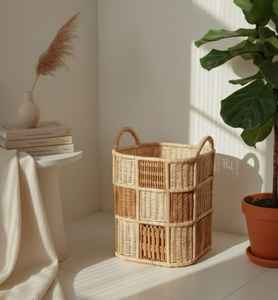 Panier de rangement en éco-rotin de grande capacité pour décoration intérieure naturelle et organisateur de linge avec utilisation de vêtements vendu en vrac - Product Image 1