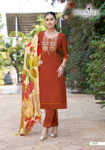 Fond Kurti en viscose tissé en gros avec catalogue complet Dupatta disponible au tarif de gros adapté à une tenue de fête - Product Image 5