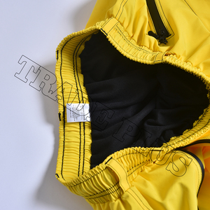 Pantalons de neige imperméables jaunes à succès avec plusieurs poches zippées, taille ajustable et bas élastique pour le streetwear d'hiver - Product Image 3