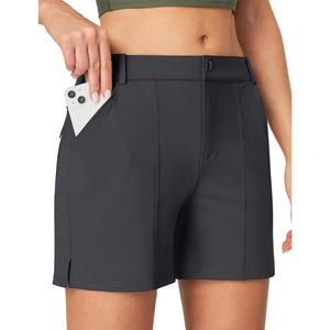 Pantalones cortos de golf con logotipo personalizado para mujer, tela elástica transpirable, diseño OEM, ideal para regalos de marca deportiva y pedidos a granel - Product Image 2