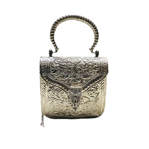 Hecho a mano Full Brass Metal Clutch Ladies Luxury Vintage Fashion Styles Lady's Evening Dress Accesorio grabado Precio al por mayor - Product Image 1