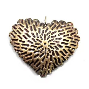 Adornos colgantes de Navidad de Metal Premium Decoraciones de árboles de vacaciones hechas a mano para el hogar y las vacaciones - Product Image 2