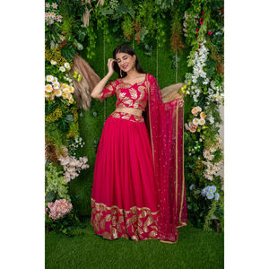Conjunto de lehenga rosa de moda para bodas y eventos, disponible para revendedores a granel a bajo precio al por mayor. - Product Image 1