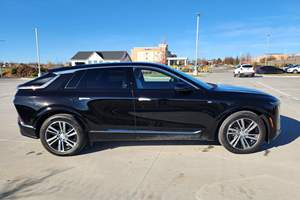 CADILLAC LYRIQ AWD LUXURY 2 2024 USADO (LHD/RHD) - Product Image 2