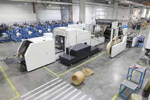 Máquina Automática para Hacer Bolsas de Papel Kraft con Fondo Cuadrado y Asa, Modelo Oyang A400, para Bolsas de Compra en Línea - Product Image 2