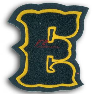 Meilleurs accessoires vestimentaires personnalisés Nouveau design Écussons de broderie en chenille Écussons de broderie en chenille en vente - Product Image 1