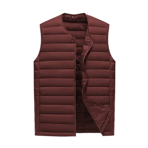 Chaleco Acolchado de Lana para Hombre al por Mayor |   Relleno Suave y Cálido |   Chaleco sin Mangas para Invierno |   Estilo Urbano |   Personalizable OEM/ODM - Product Image 4