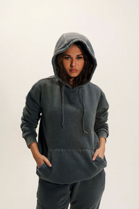 Conjunto Deportivo de Dos Piezas para Mujer, Color Gris Carbón, Ropa Deportiva al por Mayor, OEM, Transpirable, Corte Holgado, Sudadera con Capucha y Pantalones Ajustados - Product Image 5