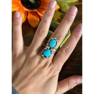 Bague en argent sterling avec turquoise Kingman, taille 6.5 - Bijoux fins géométriques faits à la main par les Navajo - Product Image 2