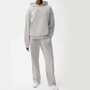 Ensemble survêtement femme avec logo personnalisé, sweat à capuche zippé et jogging, ensemble survêtement femme avec bande latérale - Product Image 1