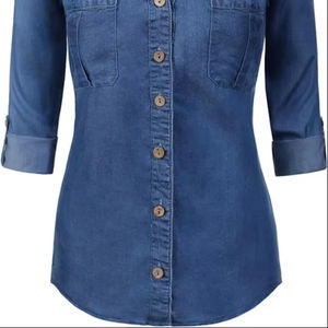 Camisa de mezclilla de calidad clásica para cada ocasión Estilo sin esfuerzo Camisas icónicas perfectas de moda audaces y hermosas para mujeres - Product Image 3