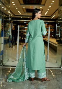 คอลเลกชันชุดใส่ในงานแต่งงานกางเกงพาลาซโซใส่ได้พอดีตัวสำหรับผู้หญิงดีไซน์แบบอินเดียดั้งเดิม - Product Image 2