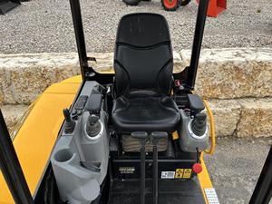 รถขุดขนาดเล็ก JCB 25Z-1 คุณภาพพรีเมียม เครื่องยนต์ไฮดรอลิกแบบตีนตะขาบ แรงบิดสูง เหมาะสำหรับงานก่อสร้าง ฟาร์ม ถนน สวน - Product Image 6